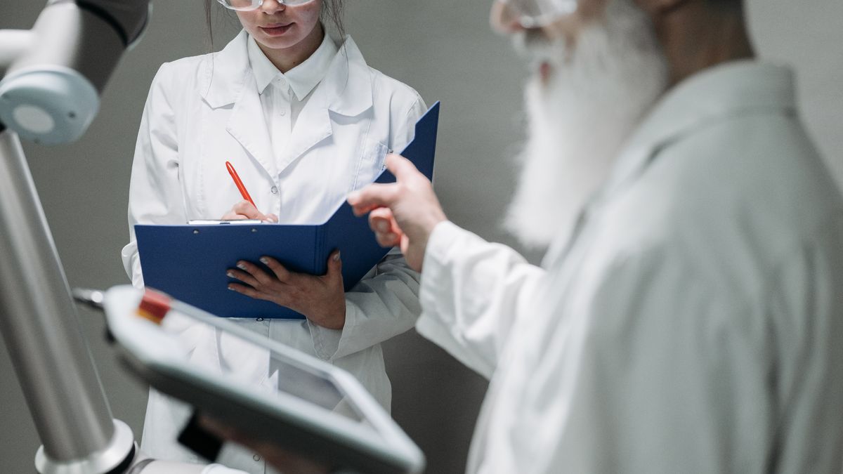 聚鑫汇：《情欲叙事中的文学褶皱》